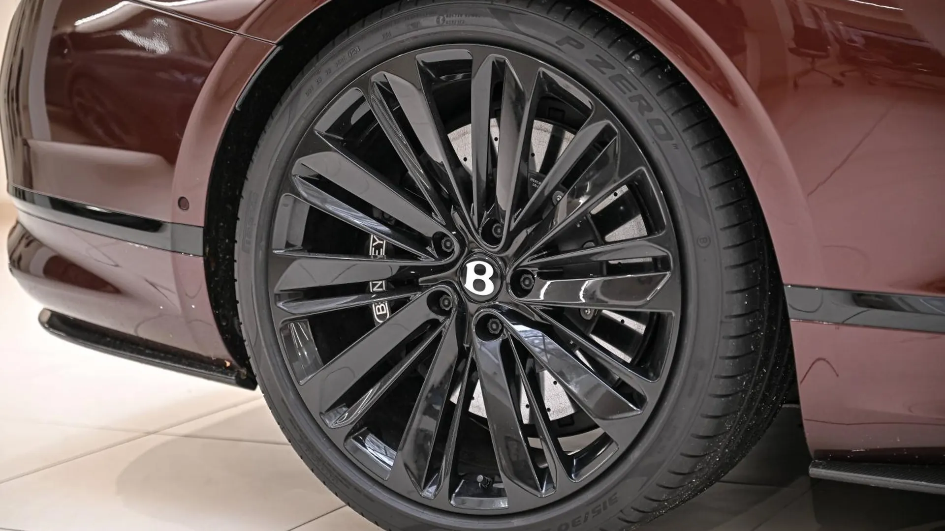 Bentley Continental — photo 11
