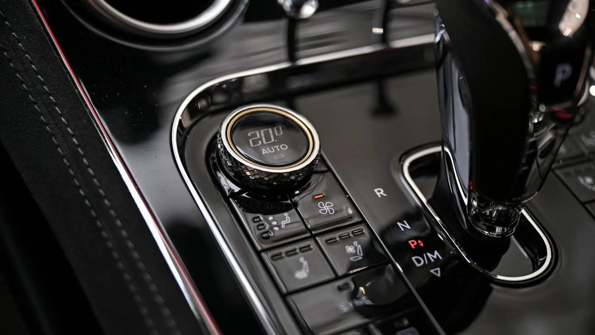 Bentley Continental — photo 33