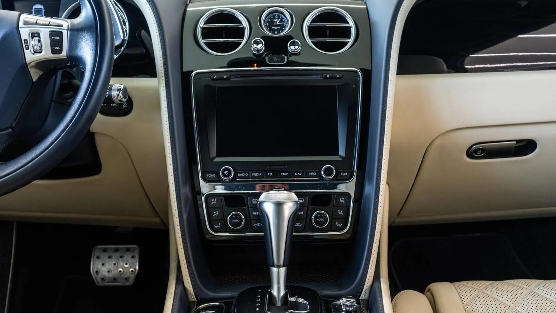 Bentley Continental — photo 16