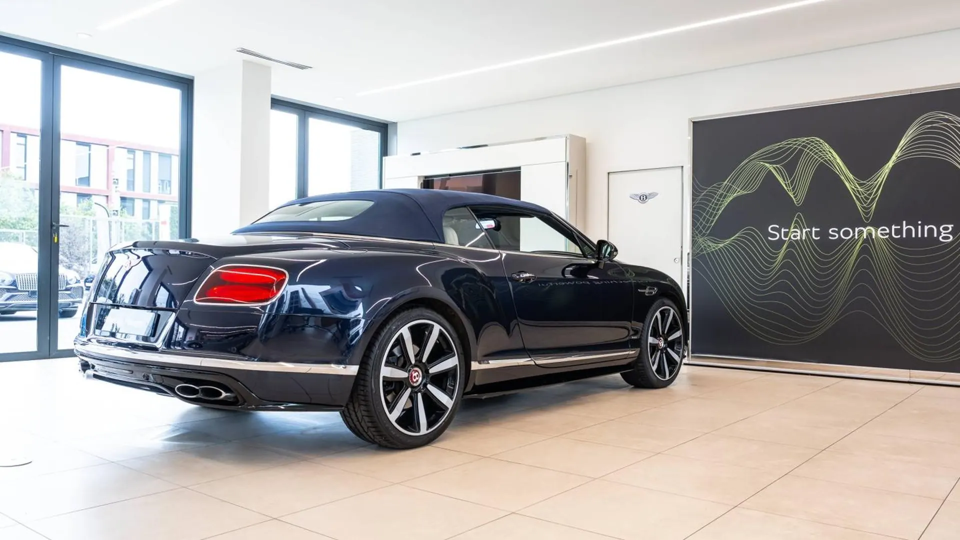 Bentley Continental — photo 2