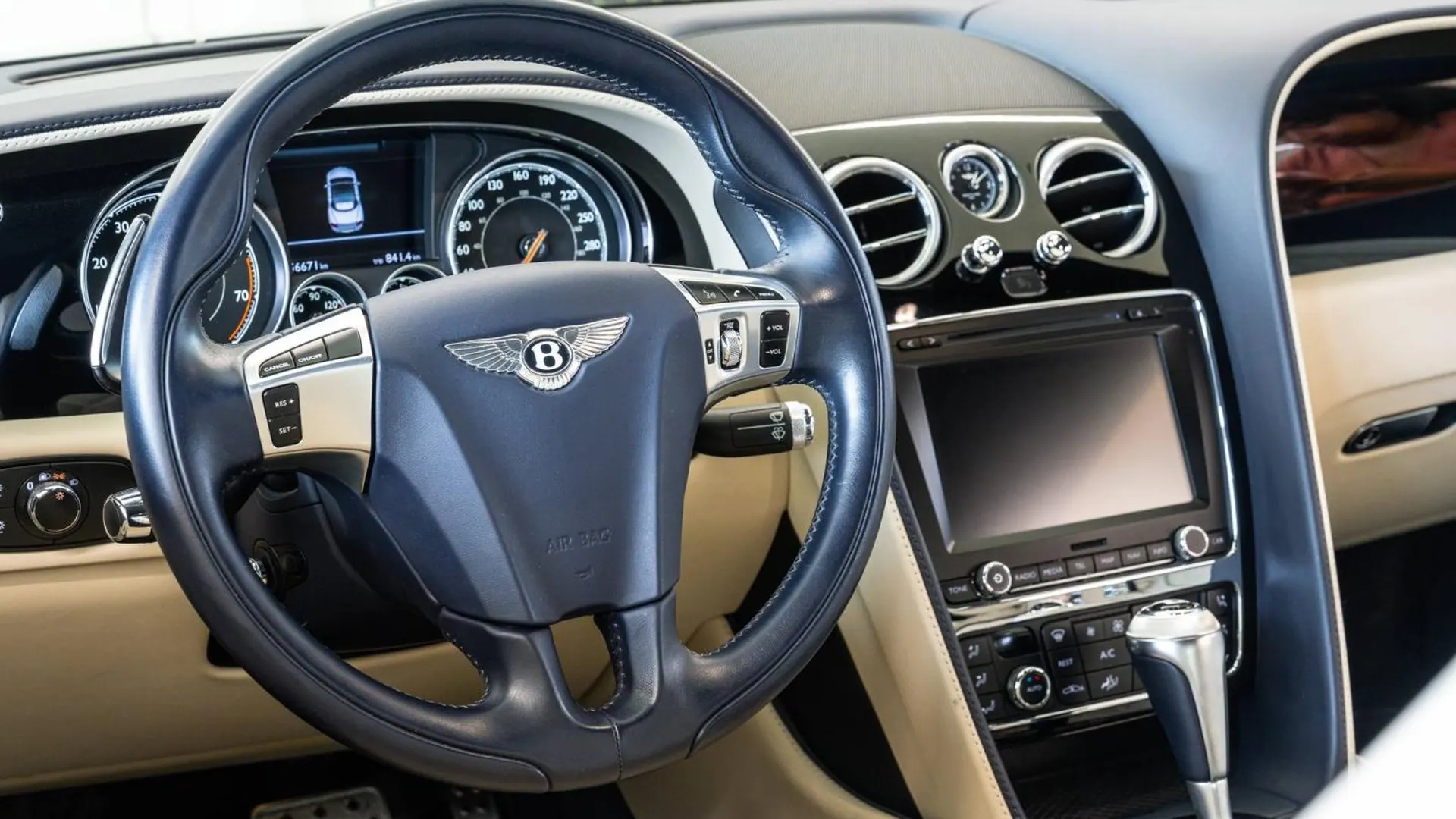 Bentley Continental — photo 13