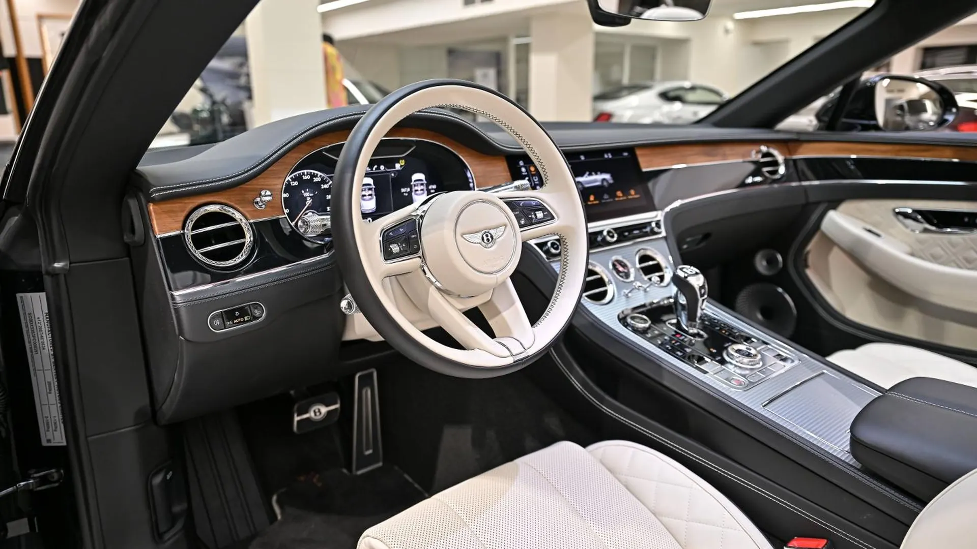 Bentley Continental — photo 18
