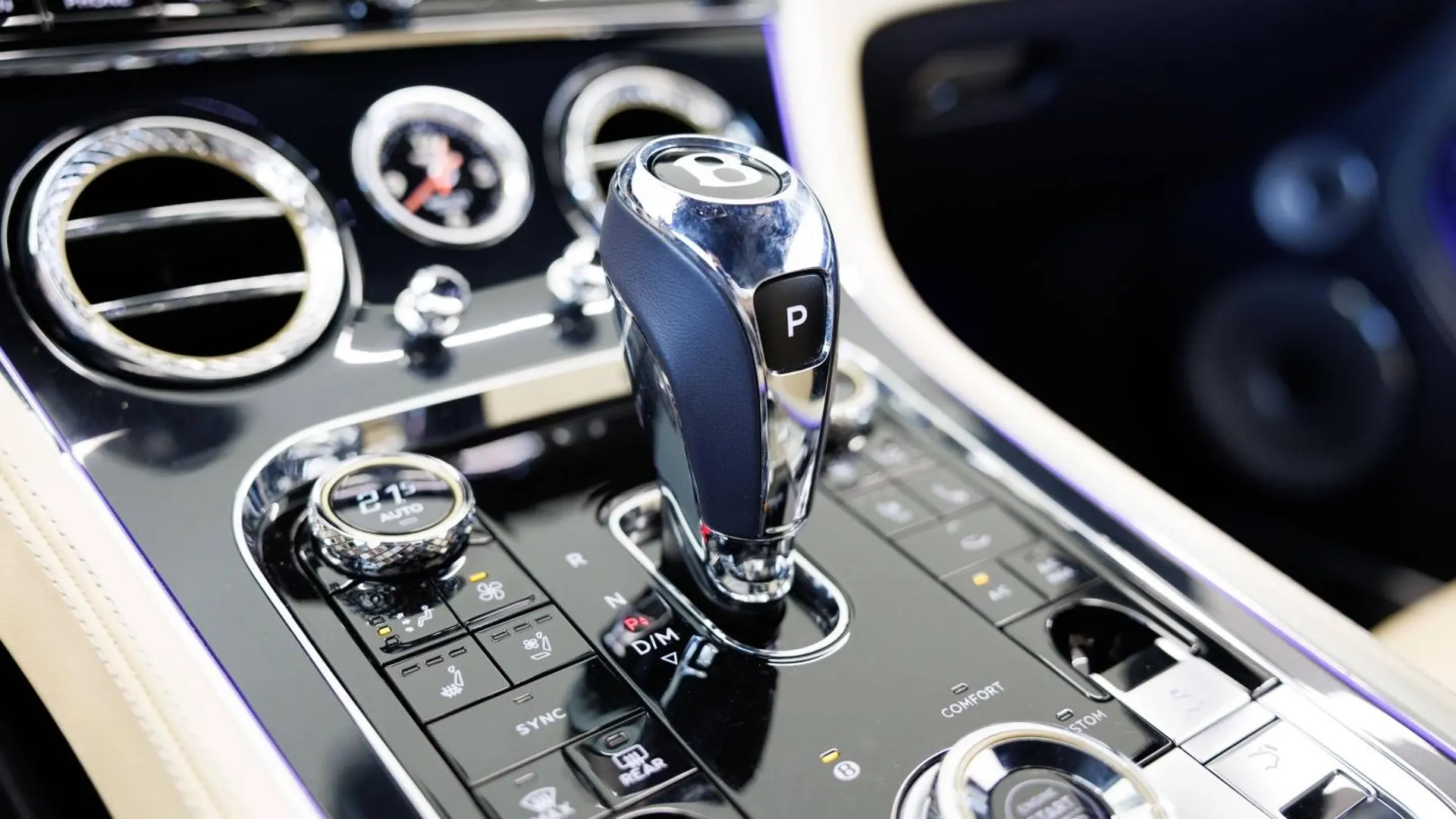 Bentley Continental — photo 36