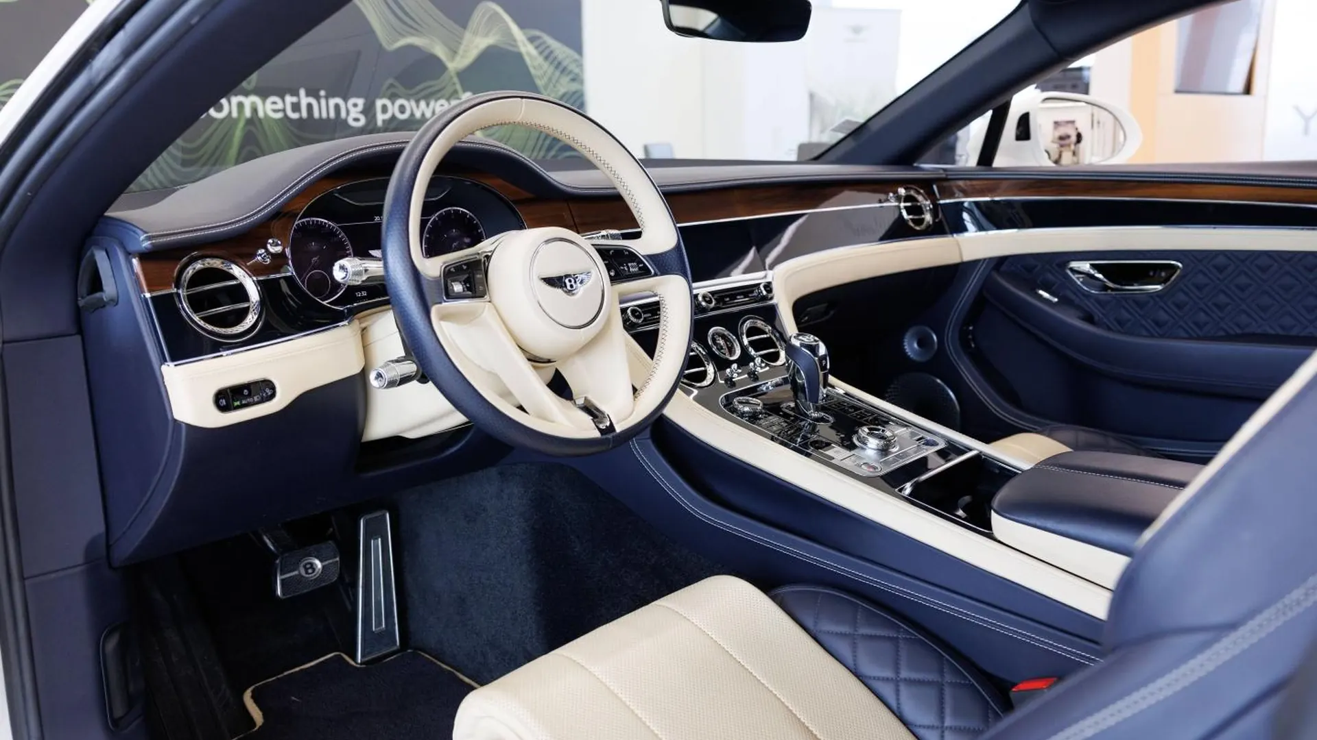 Bentley Continental — photo 7