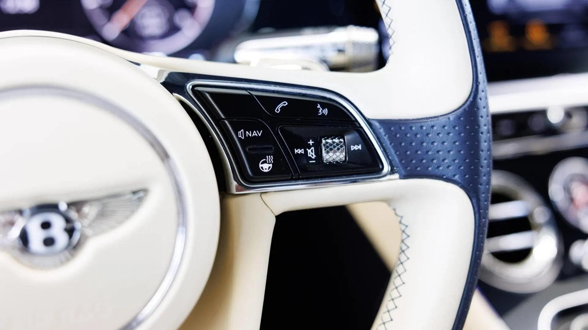 Bentley Continental — photo 33