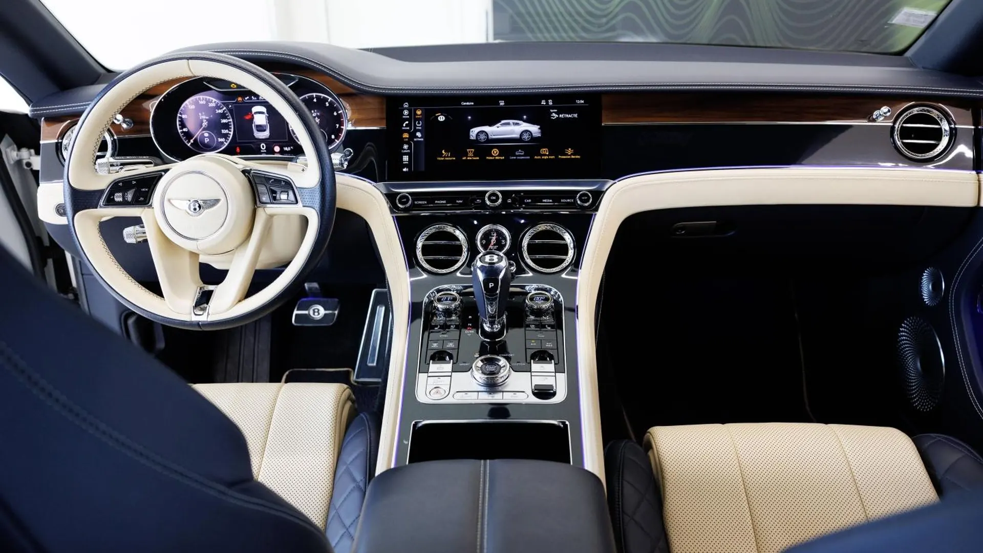 Bentley Continental — photo 16