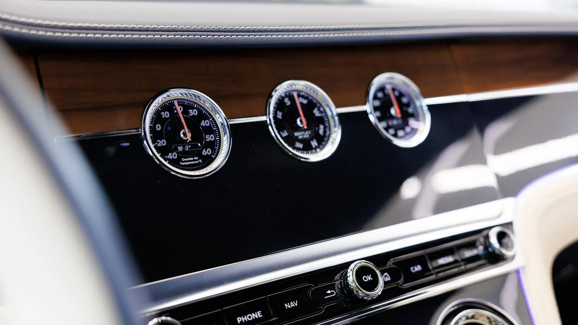 Bentley Continental — photo 40