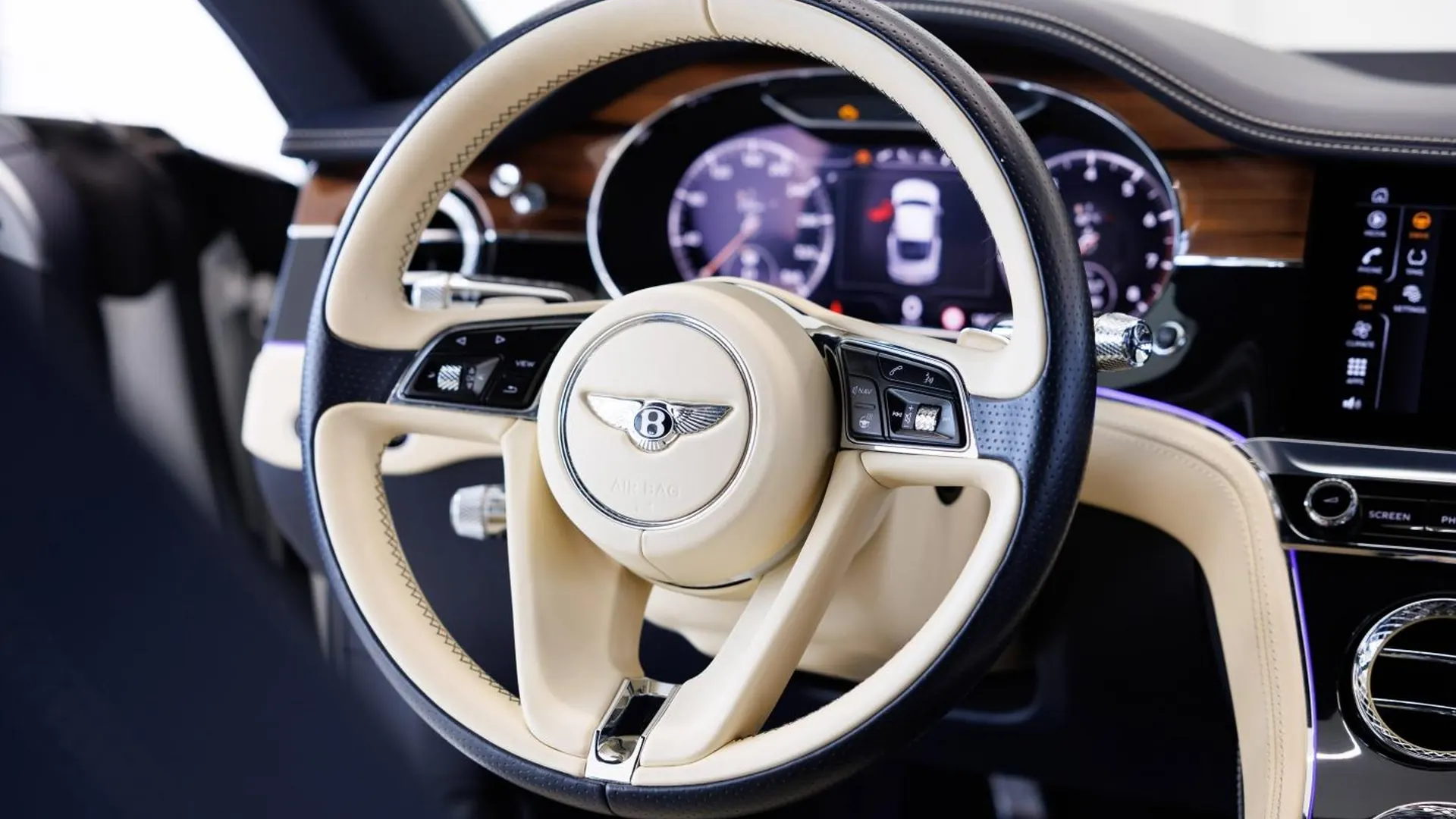 Bentley Continental — photo 17