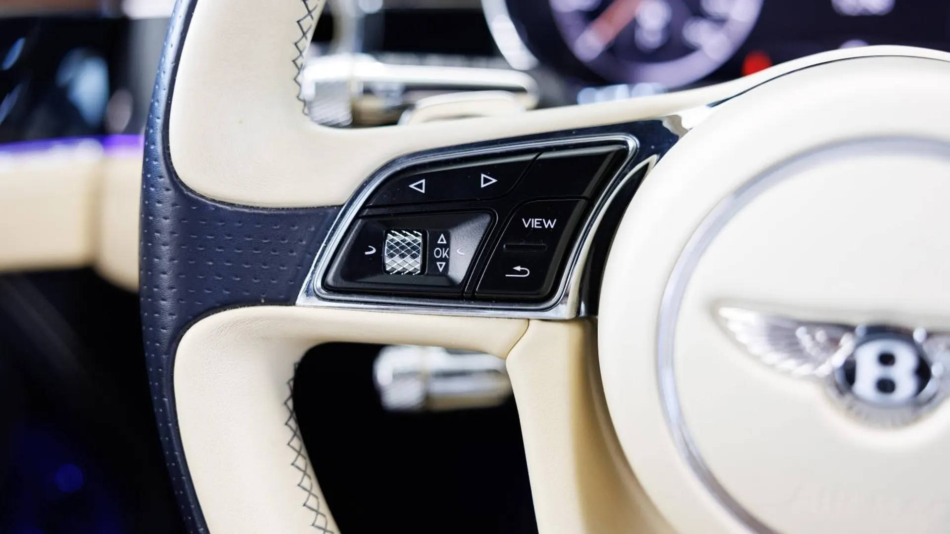 Bentley Continental — photo 32
