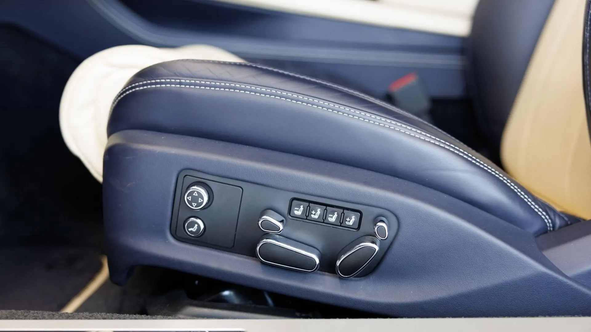 Bentley Continental — photo 30