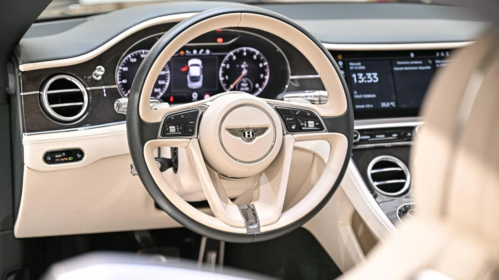 Bentley Continental — photo 18