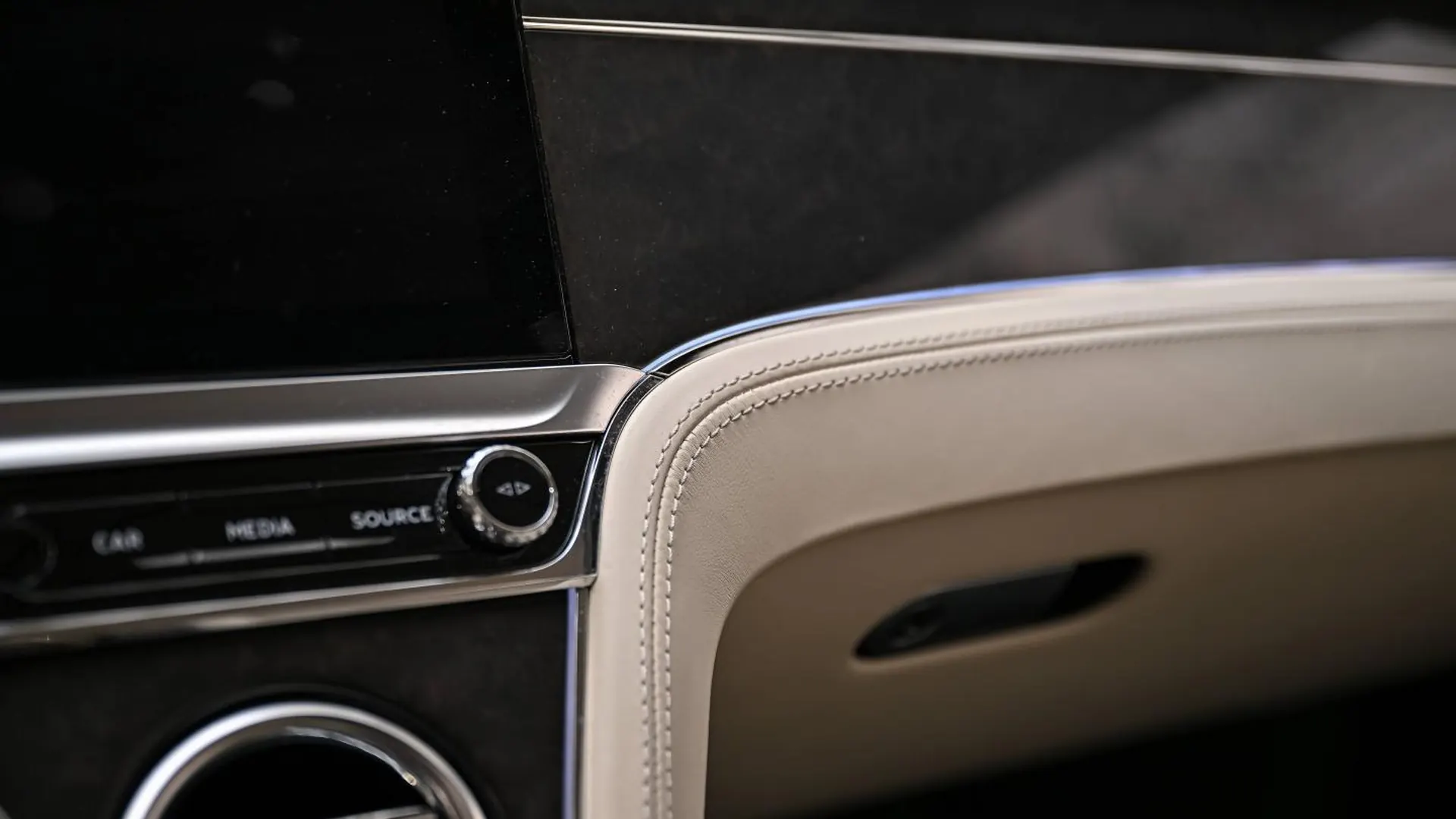 Bentley Continental — photo 35