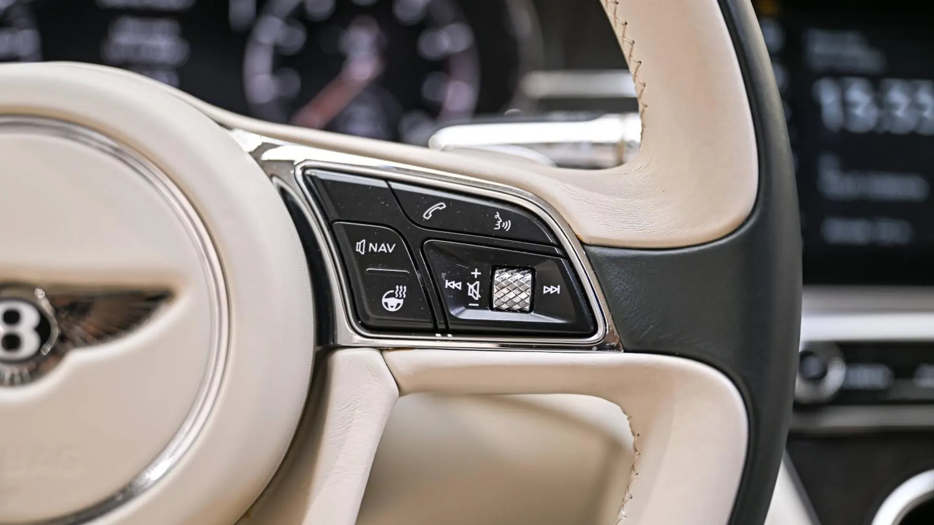 Bentley Continental — photo 26
