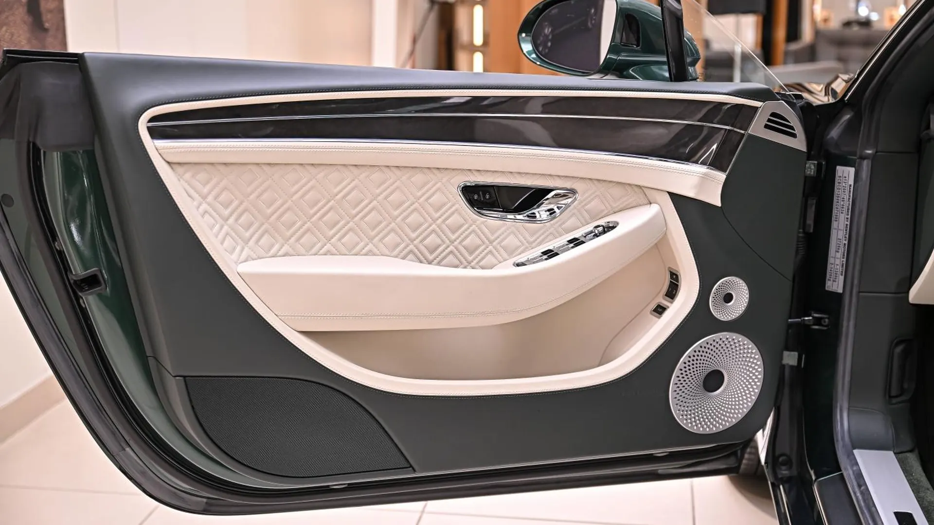 Bentley Continental — photo 17