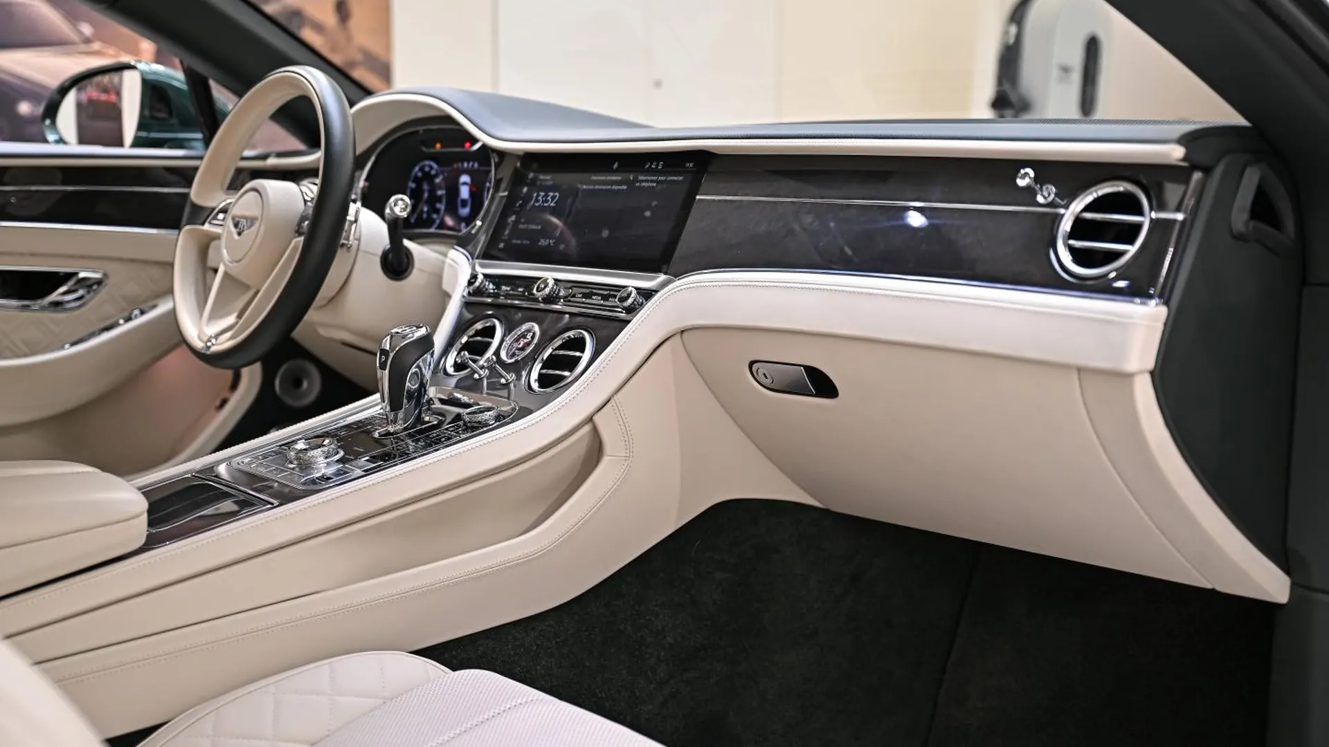Bentley Continental — photo 14