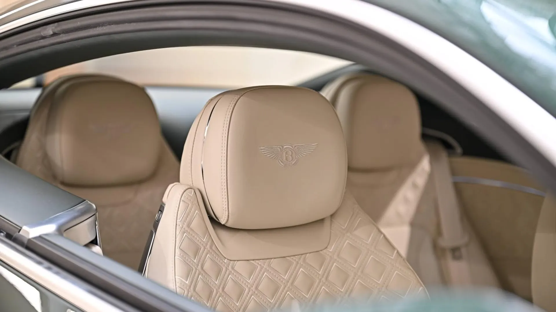 Bentley Continental — photo 13