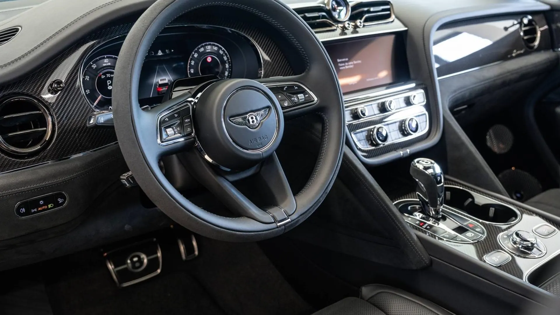 Bentley Bentayga — photo 9