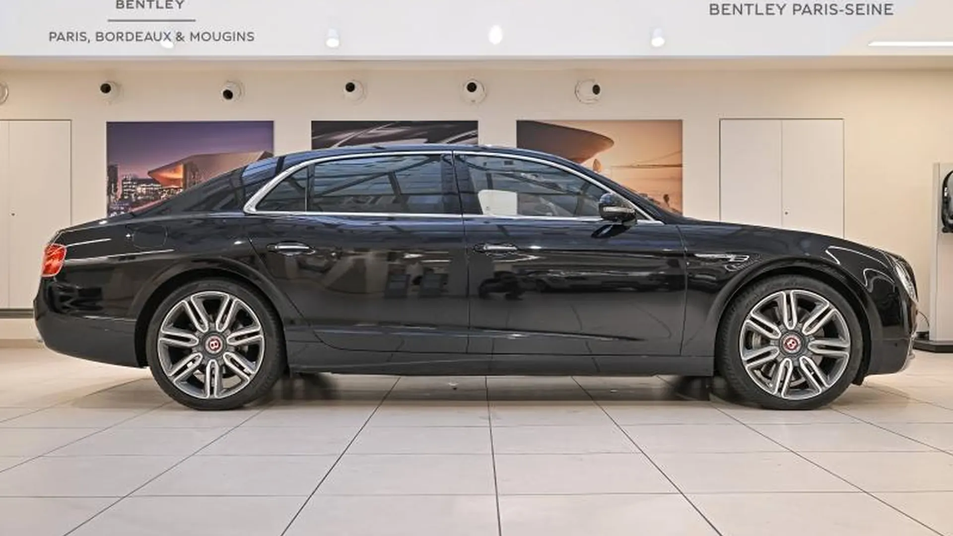 Bentley Flying Spur — photo 3