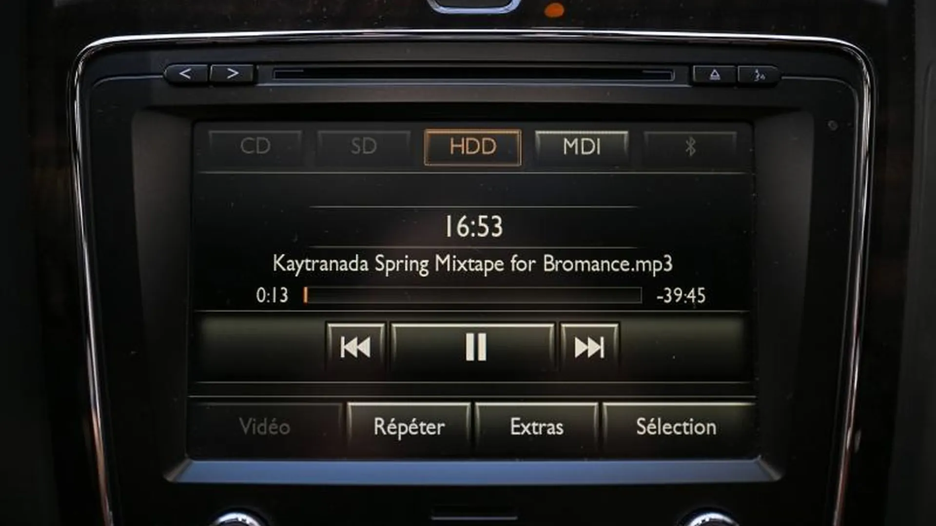 Bentley Flying Spur — photo 35
