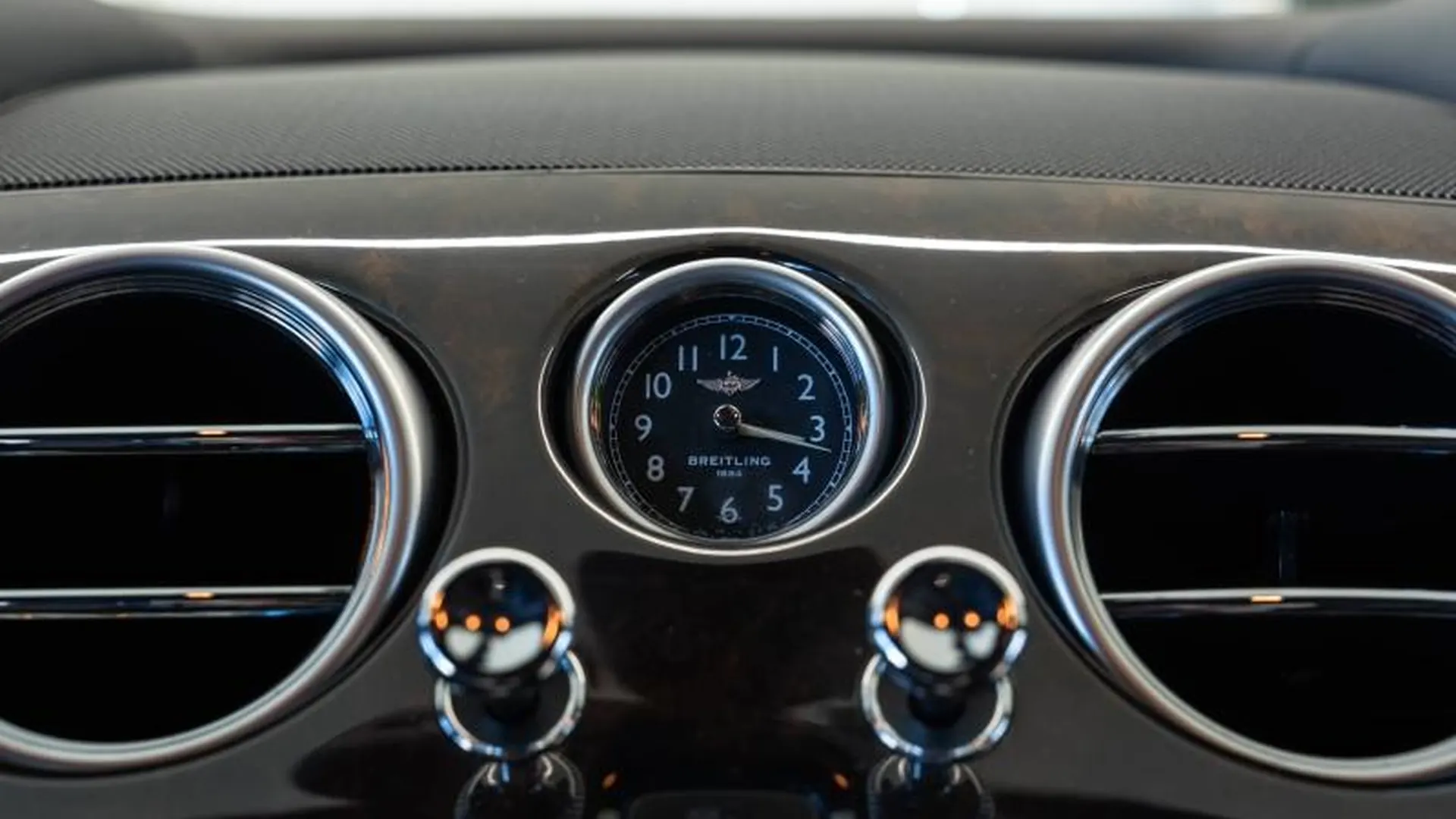 Bentley Continental GTC — photo 16