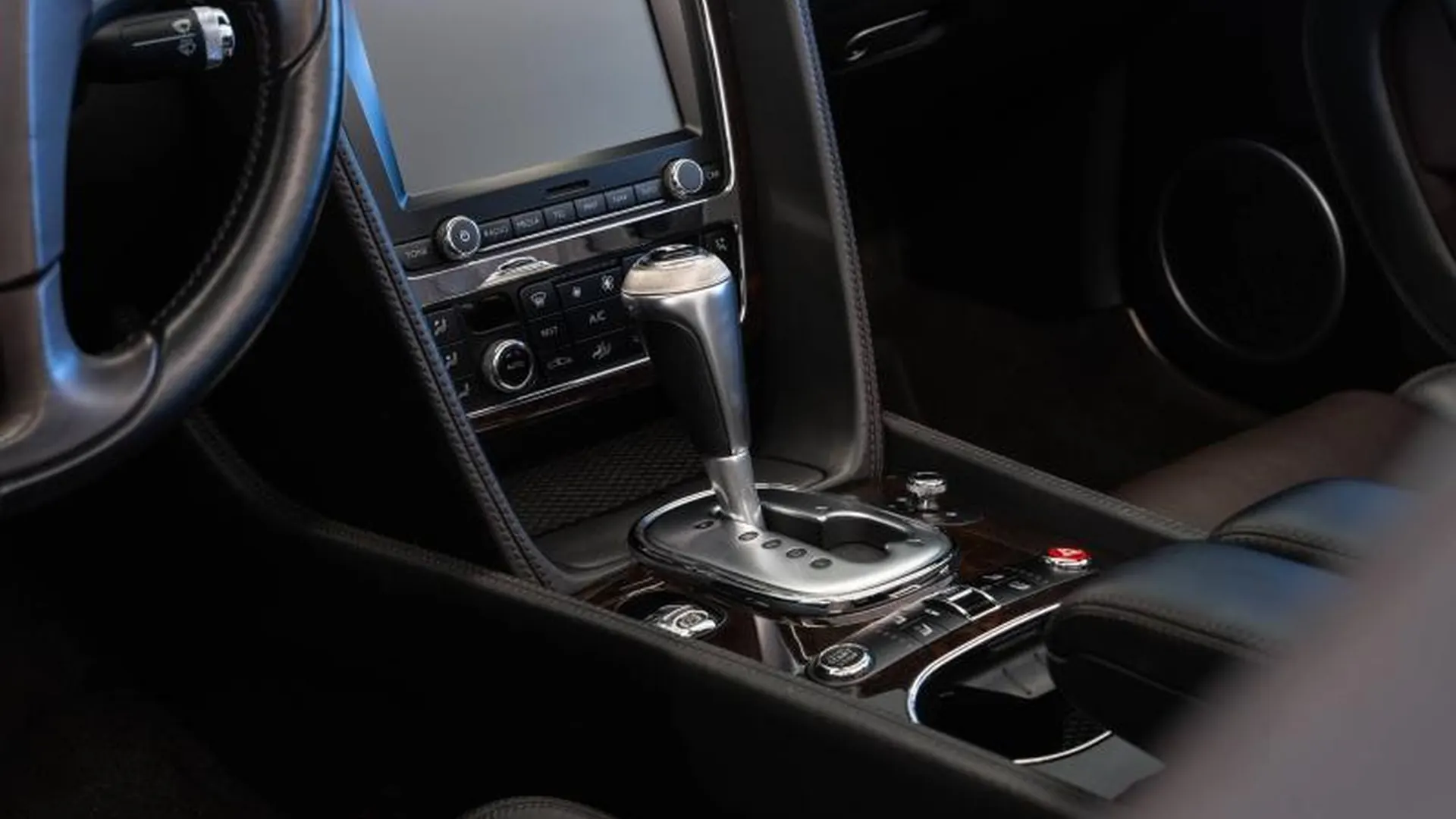 Bentley Continental GTC — photo 14