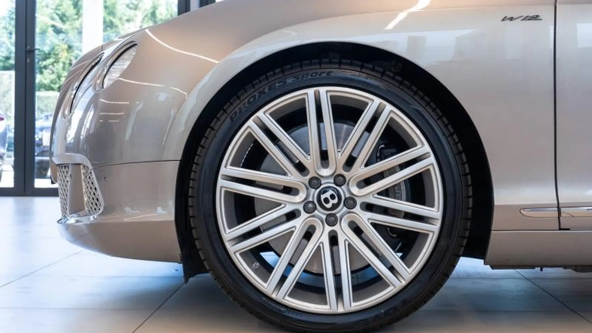 Bentley Continental GTC — photo 19