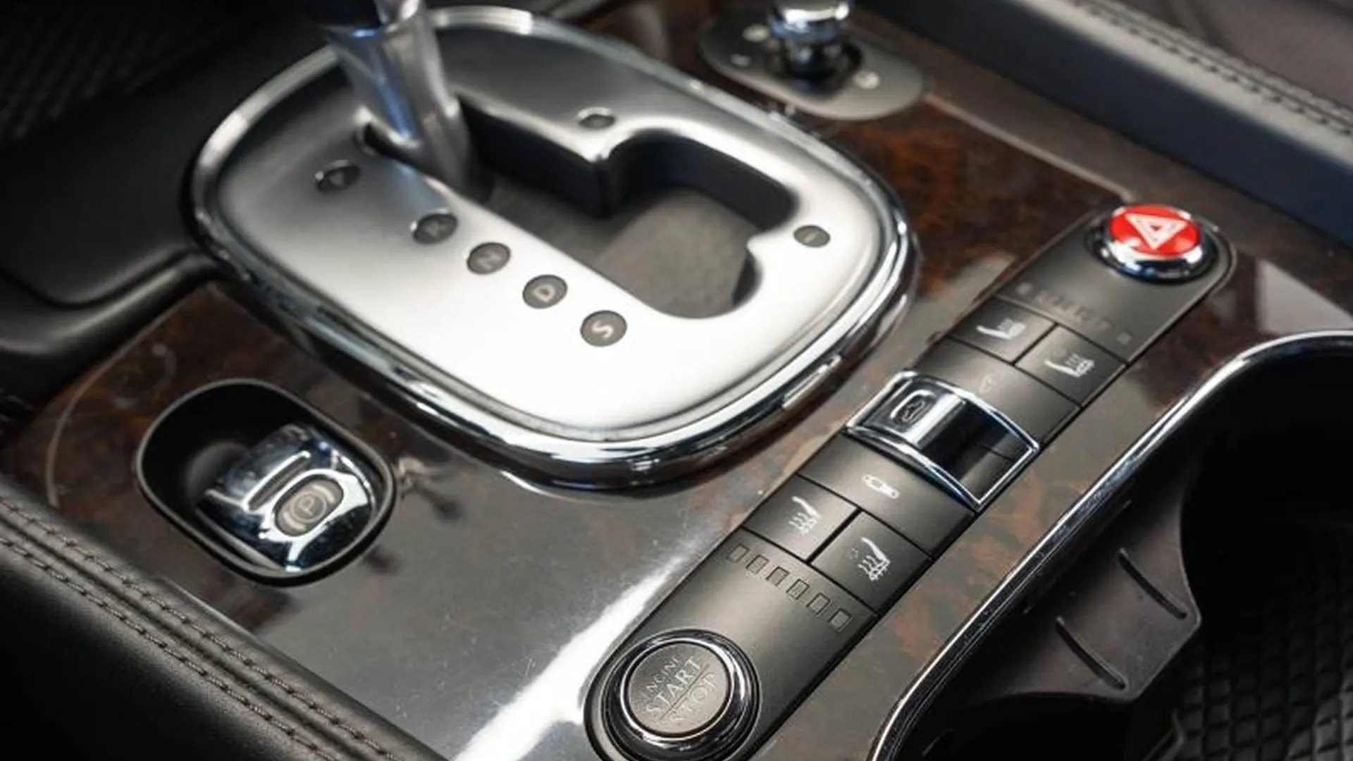 Bentley Continental GTC — photo 33