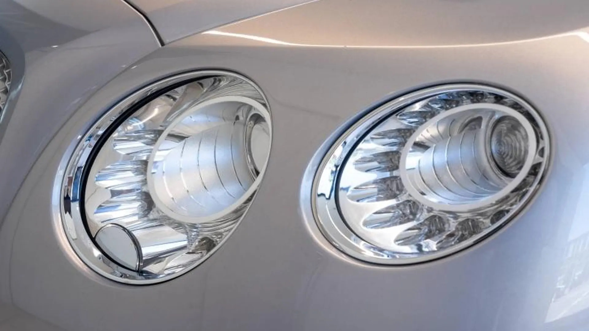 Bentley Continental GTC — photo 25