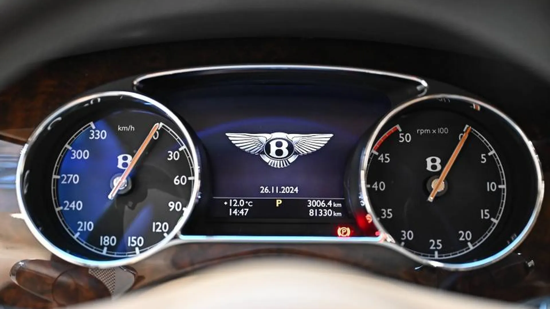 Bentley Mulsanne — photo 30