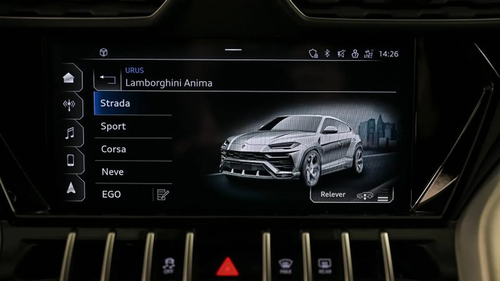 Lamborghini Urus — photo 36
