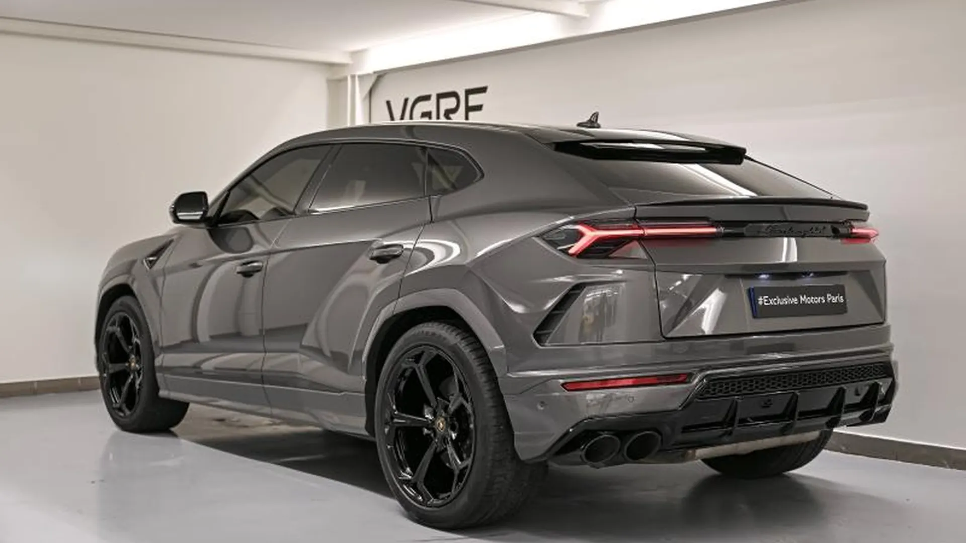 Lamborghini Urus — photo 3