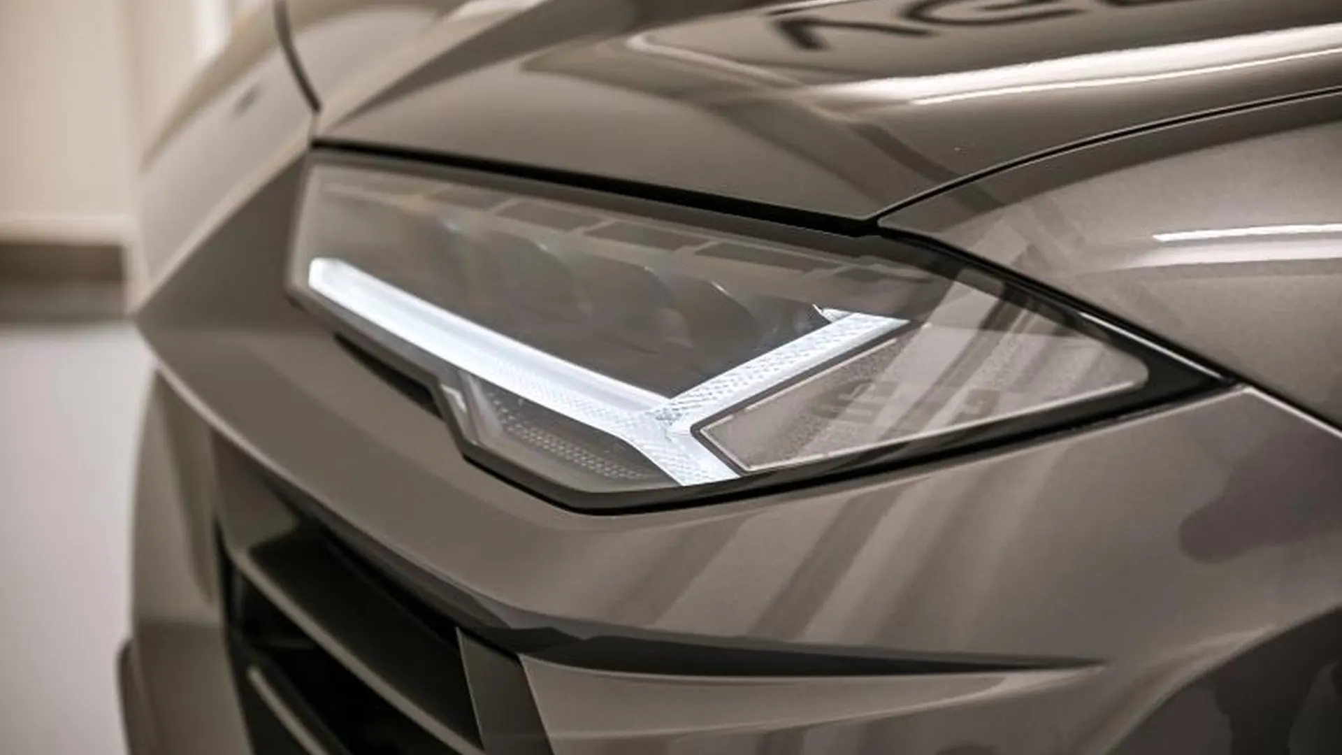 Lamborghini Urus — photo 7
