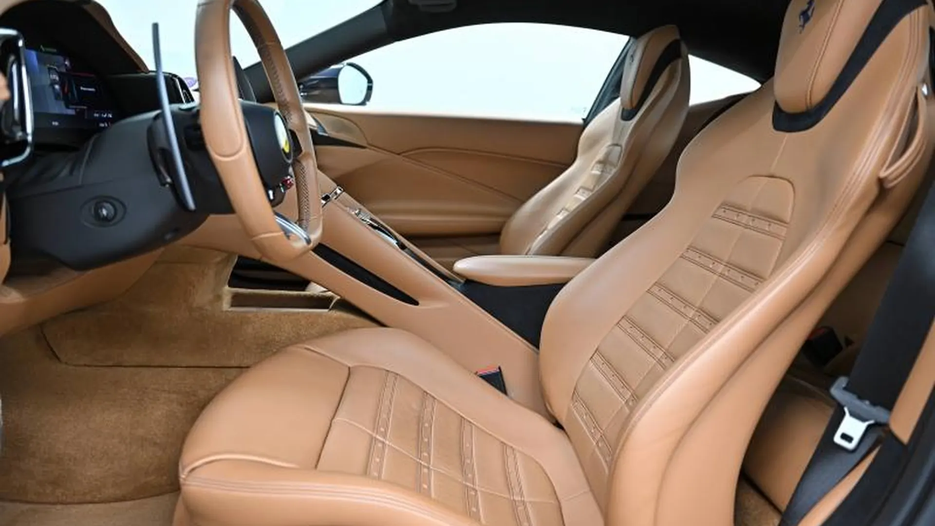 Ferrari Portofino — photo 21