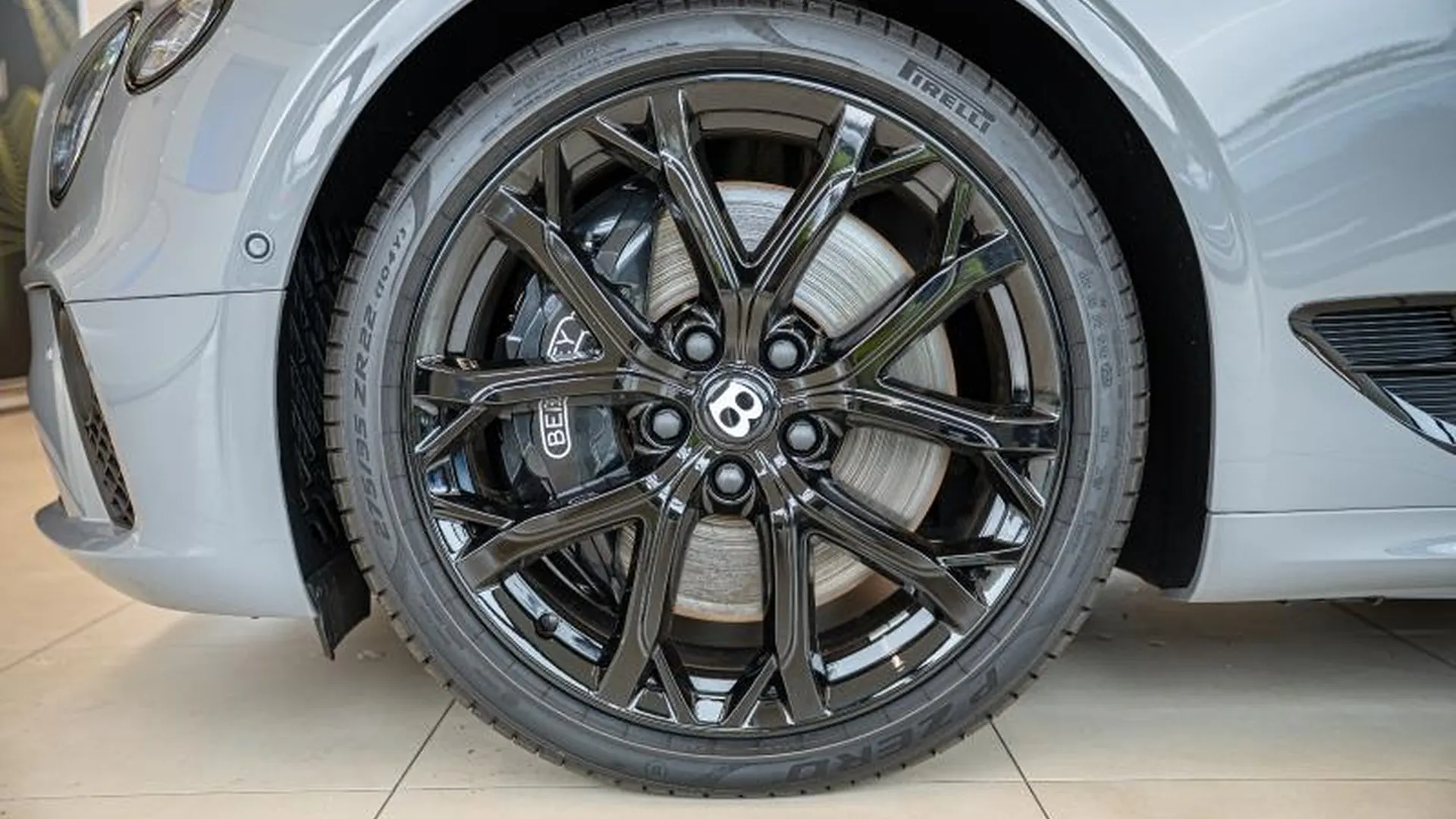 Bentley Continental — photo 6