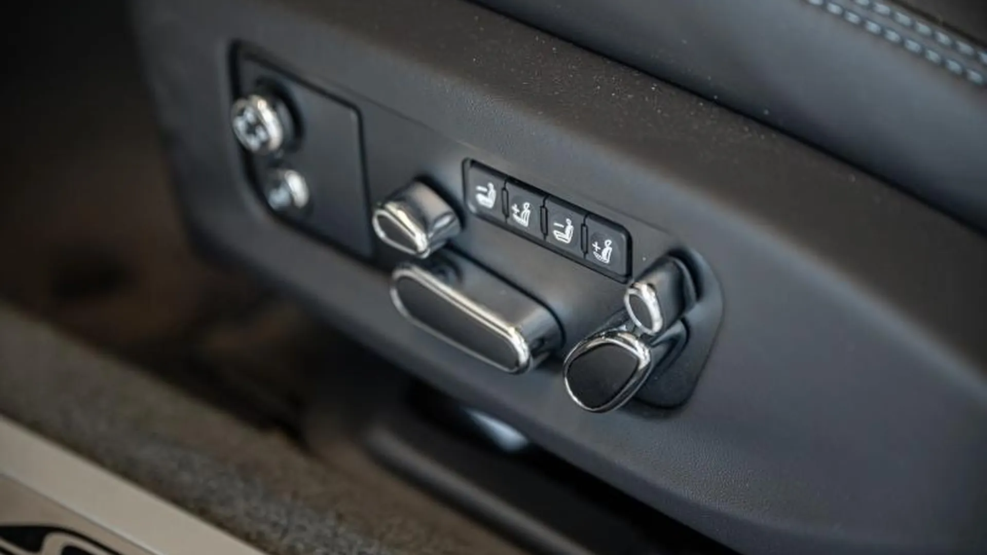 Bentley Continental — photo 22