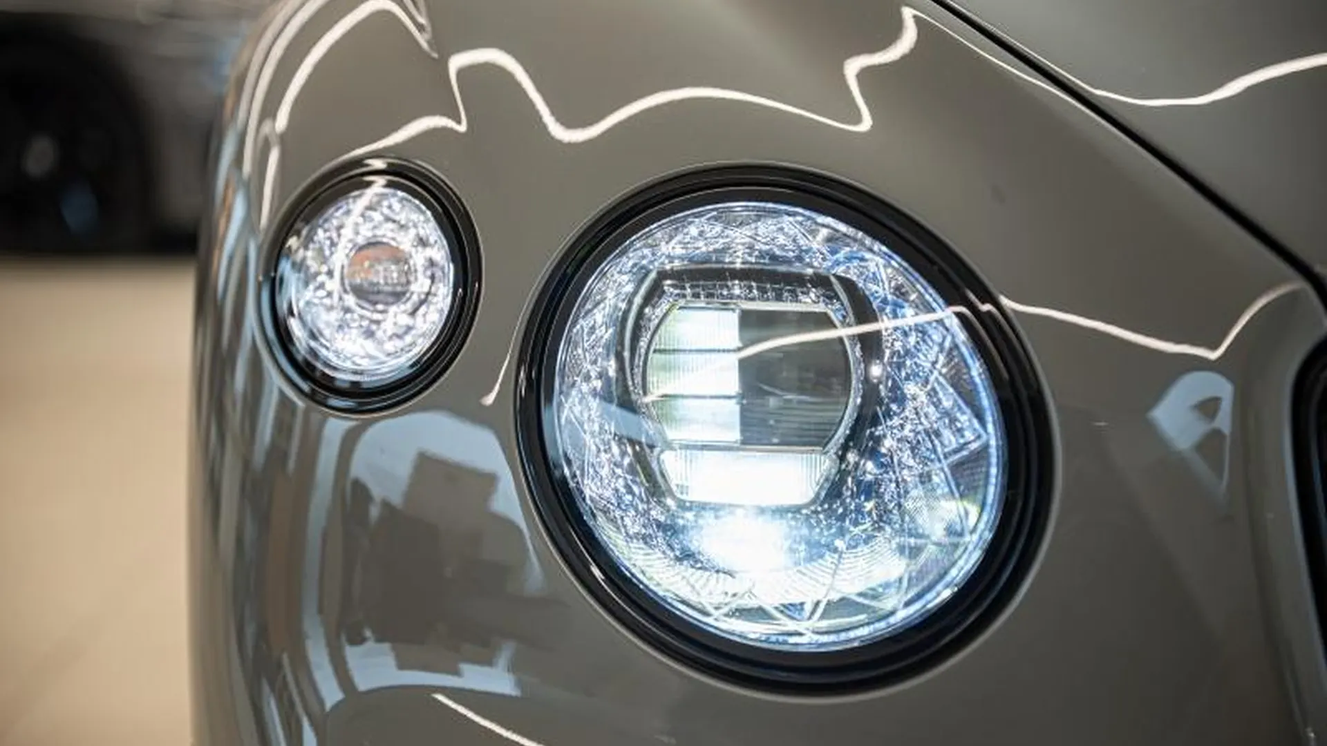Bentley Continental — photo 24