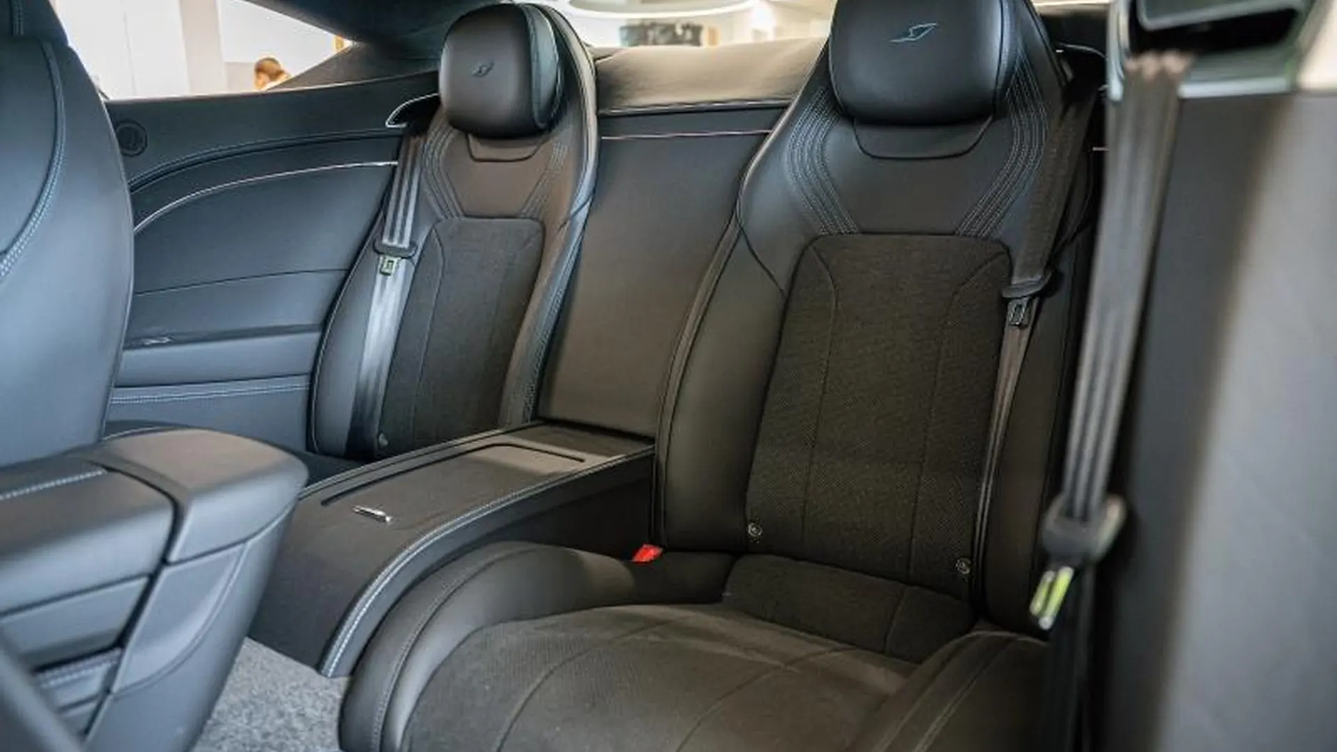 Bentley Continental — photo 33