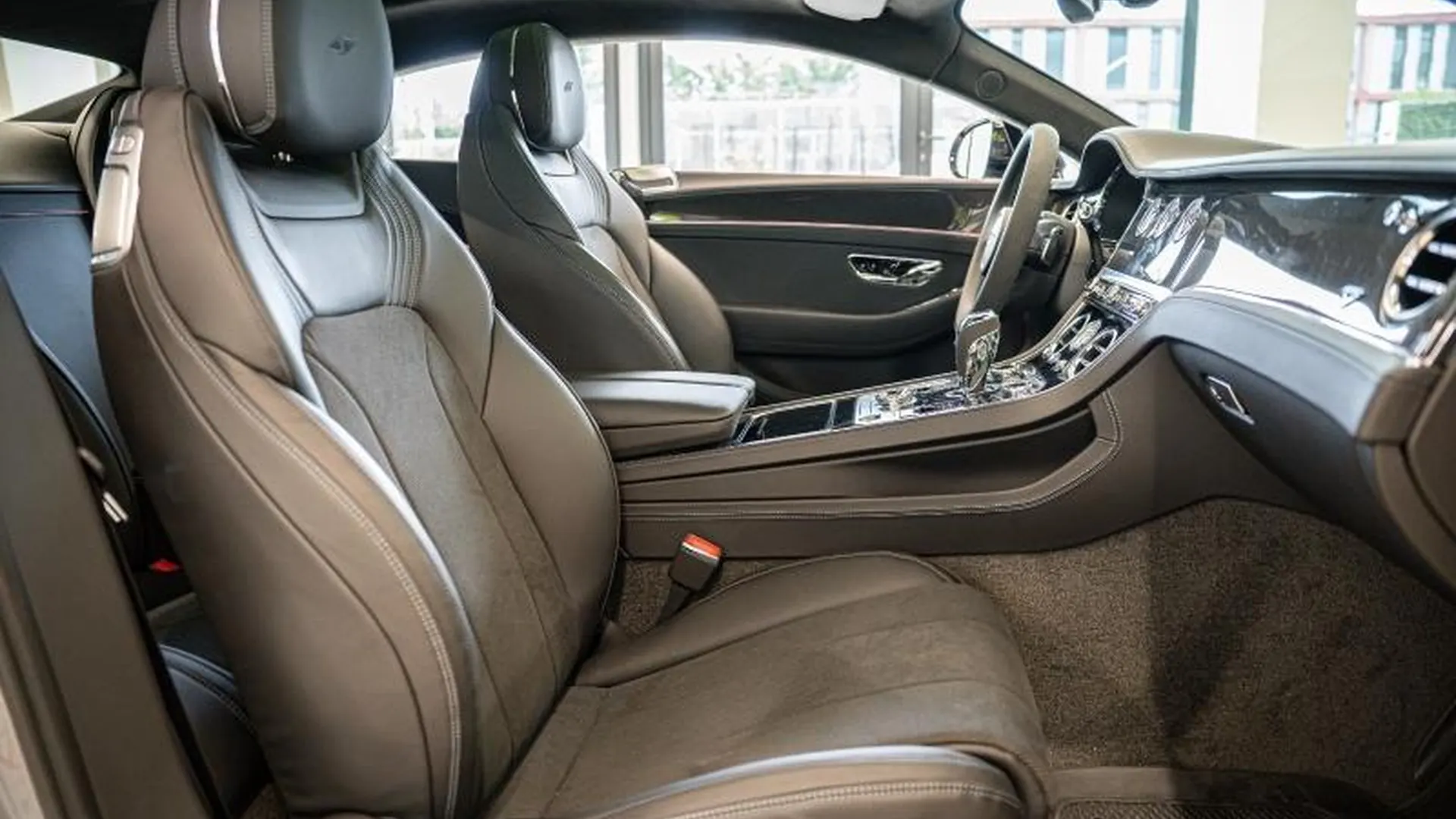 Bentley Continental — photo 35