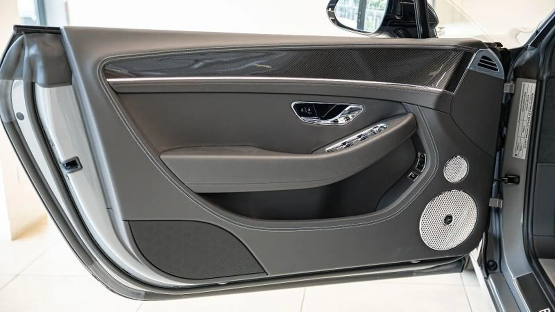 Bentley Continental — photo 14