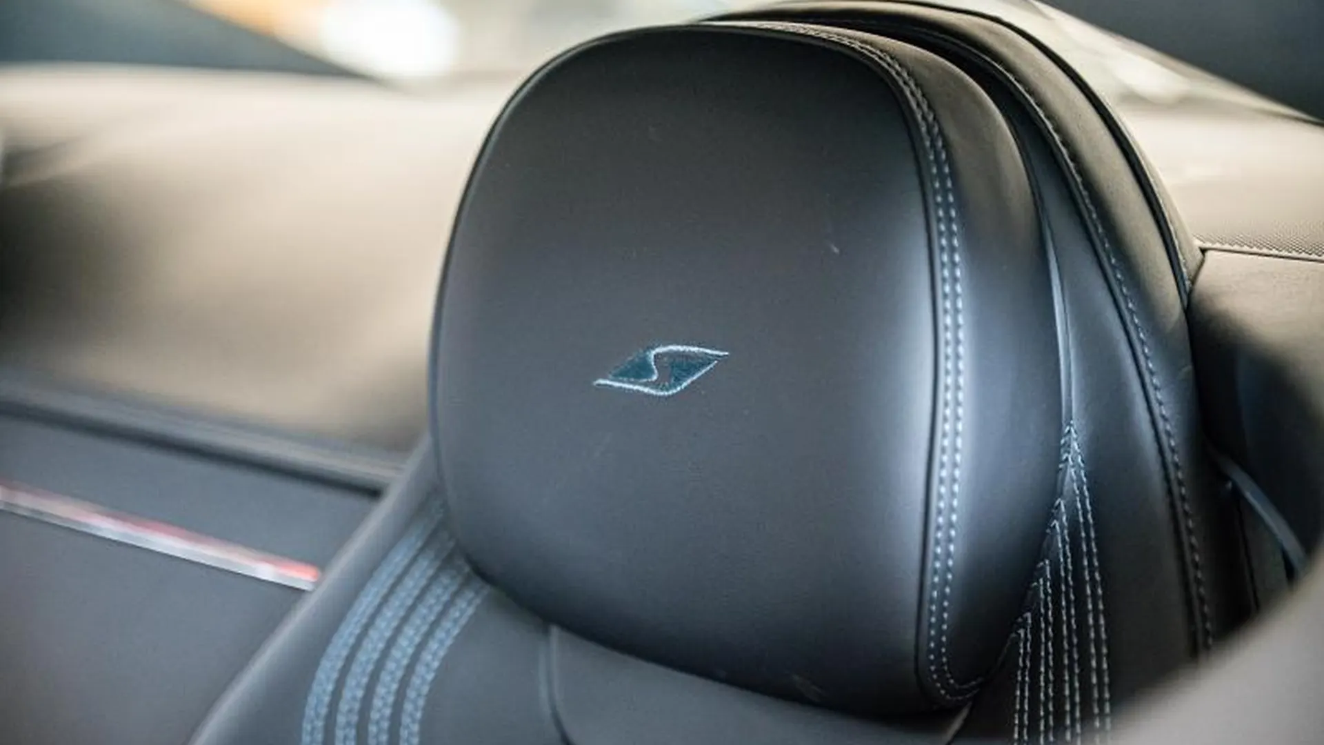 Bentley Continental — photo 15