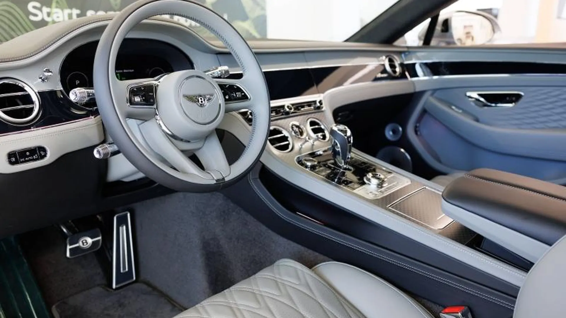 Bentley CONTINENTAL GT AZURE — photo 13