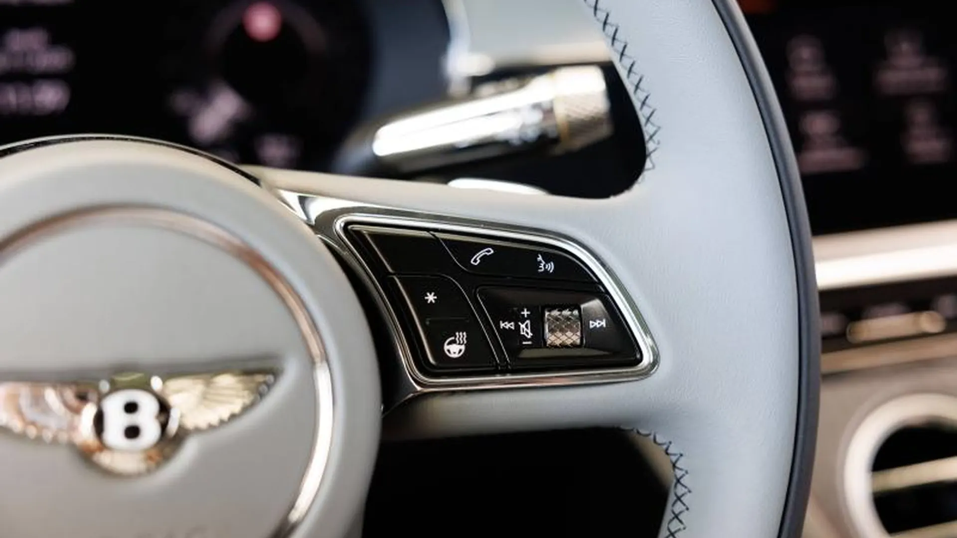 Bentley CONTINENTAL GT AZURE — photo 30