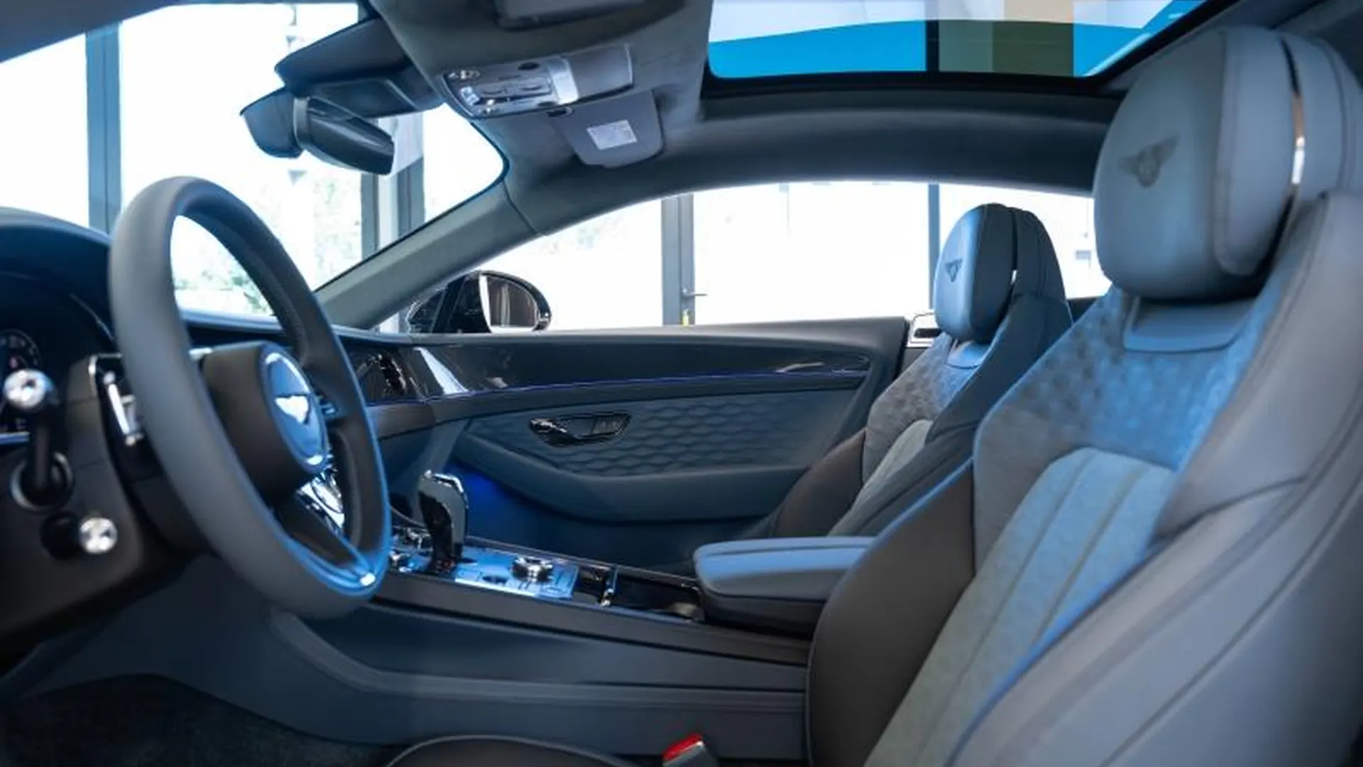 Bentley CONTINENTAL GT V8 HYBRID S — photo 14