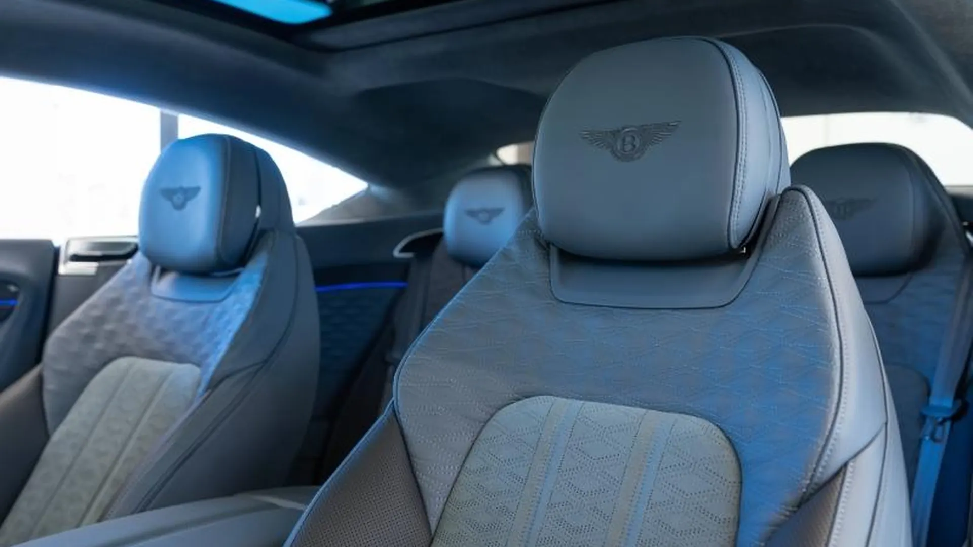Bentley CONTINENTAL GT V8 HYBRID S — photo 17