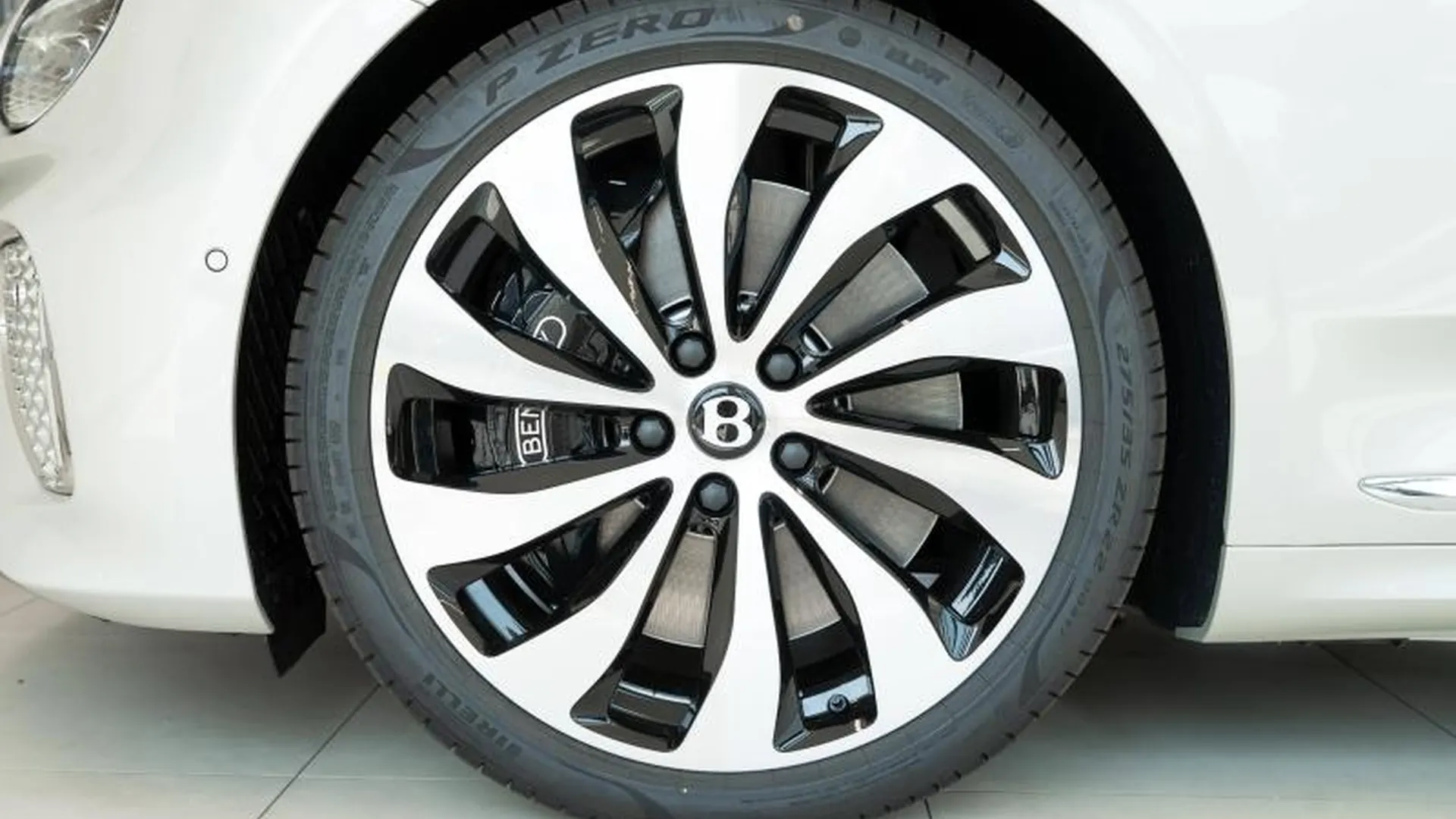 Bentley CONTINENTAL GT CABRIOLET — photo 15
