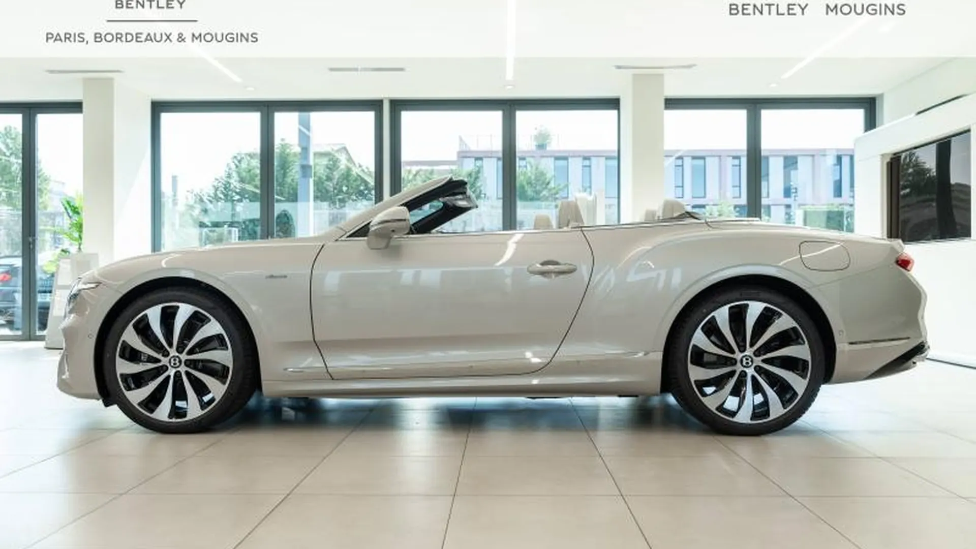 Bentley CONTINENTAL GT CABRIOLET — photo 3