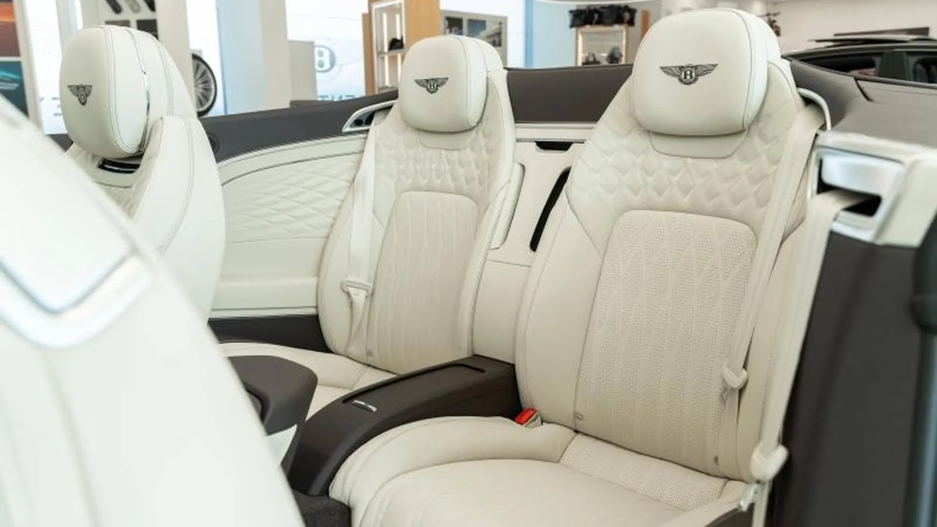 Bentley CONTINENTAL GT CABRIOLET — photo 21