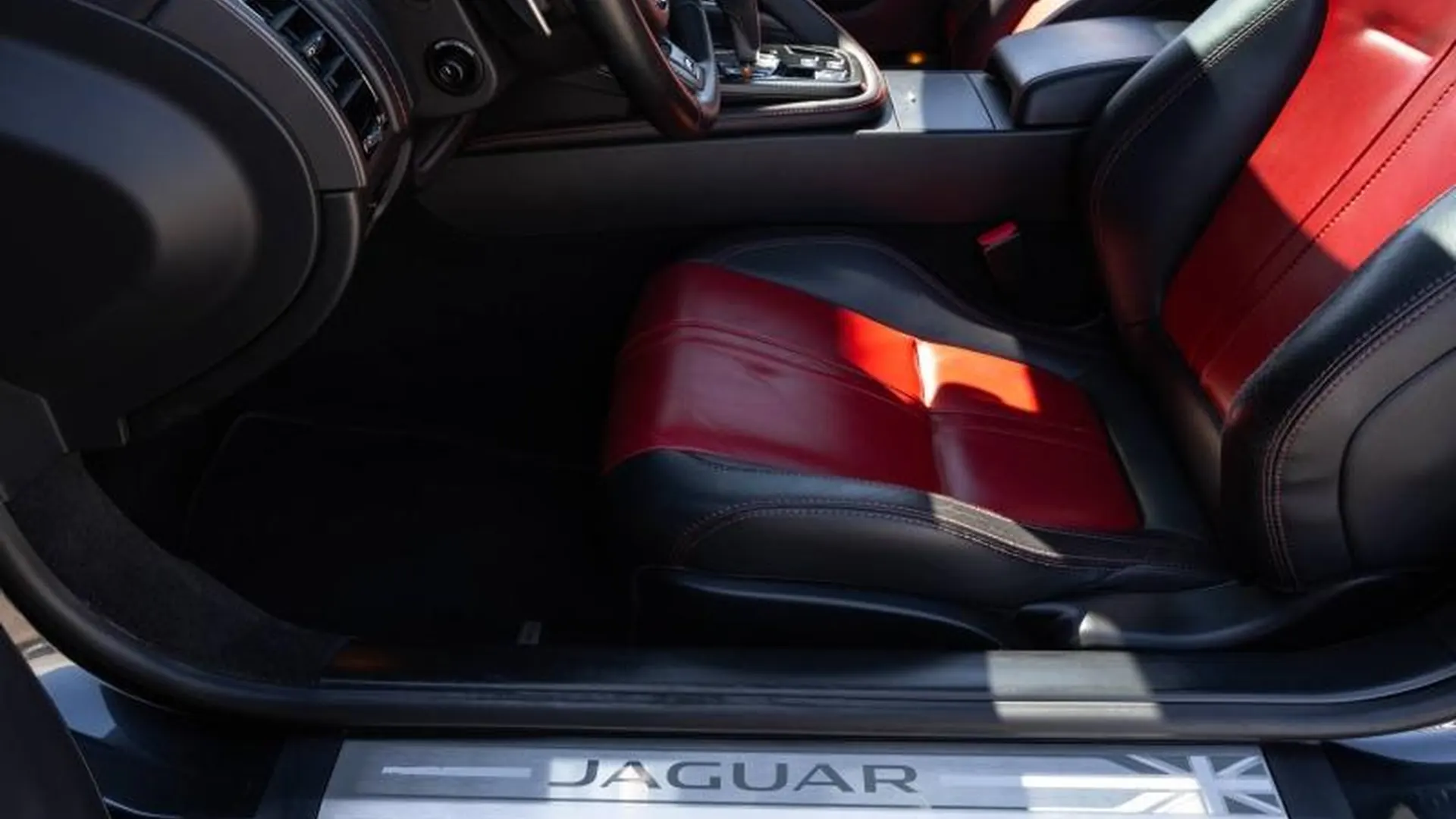 Jaguar F-Type — photo 23