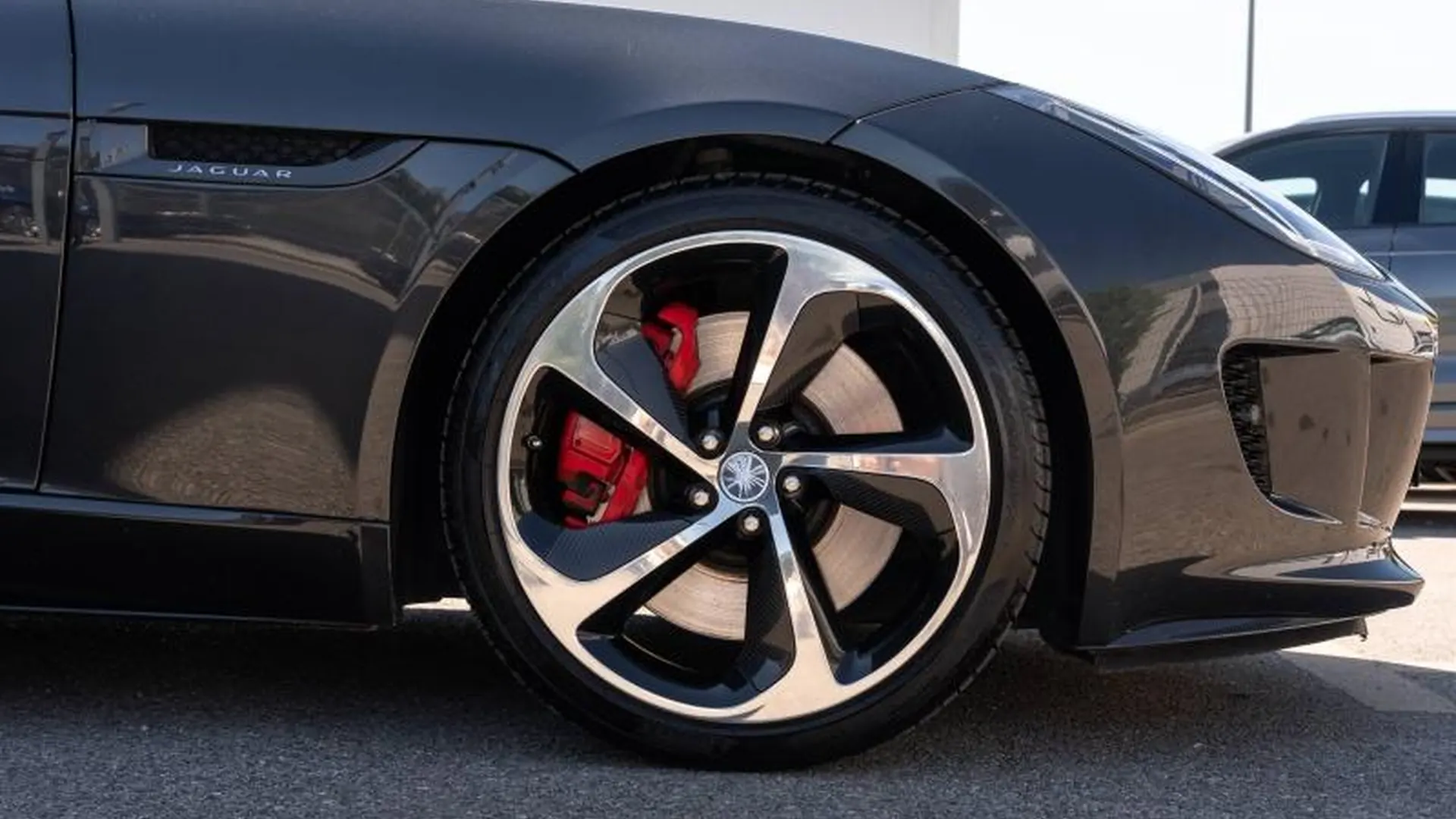 Jaguar F-Type — photo 18