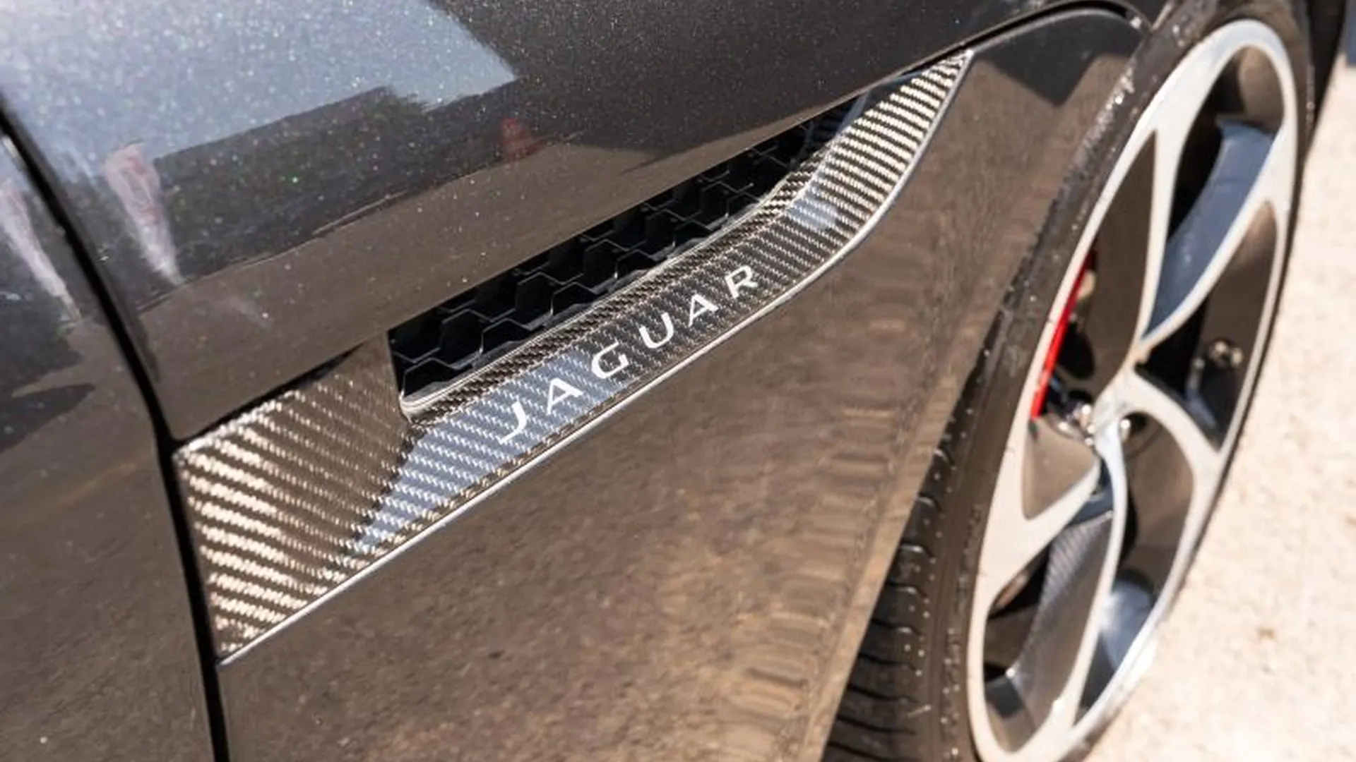Jaguar F-Type — photo 28
